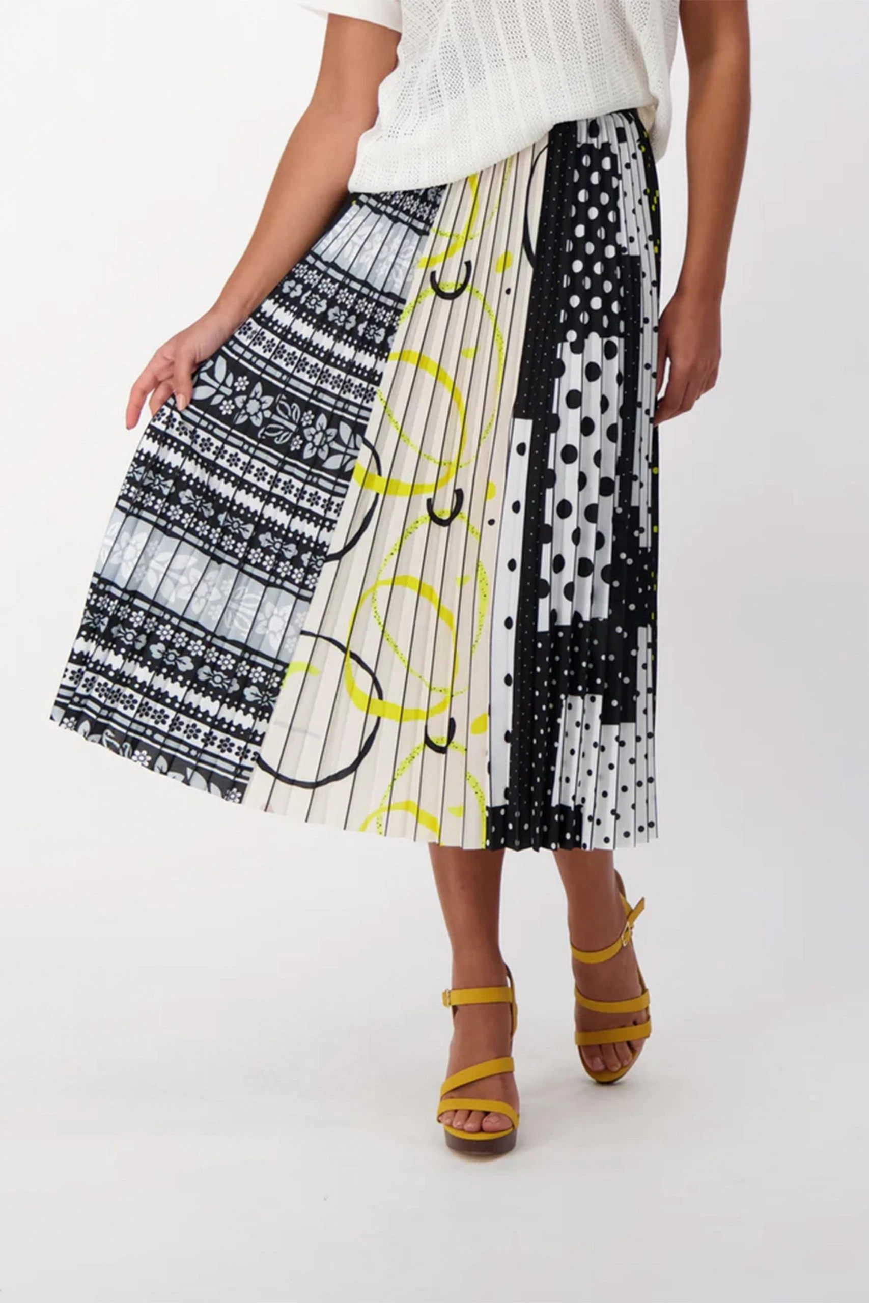 SPANNER YELLOW MIXED PRINTS PLEATED SKIRT