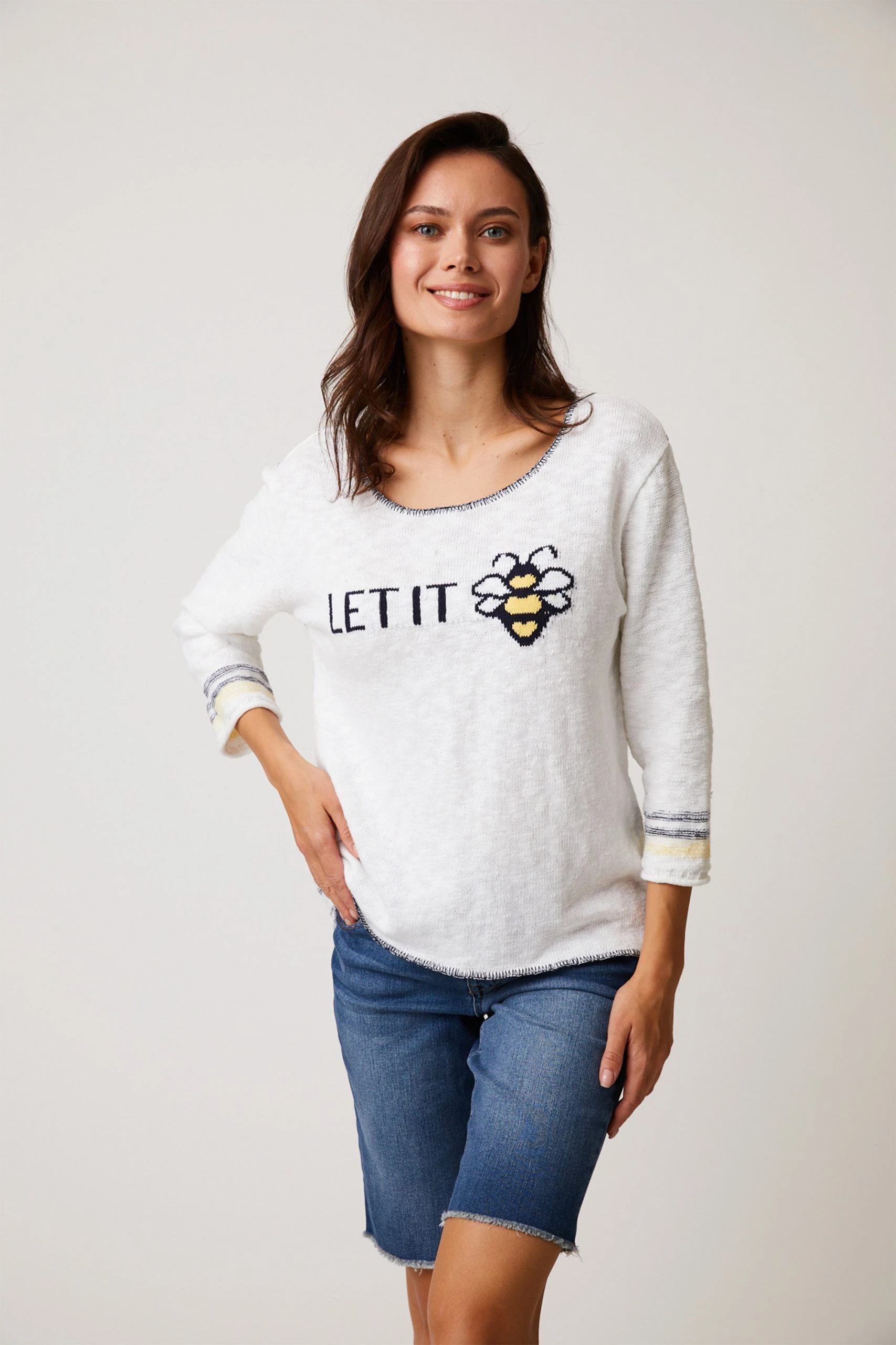 COTTON COUNTRY LET IT BEE PULLOVER