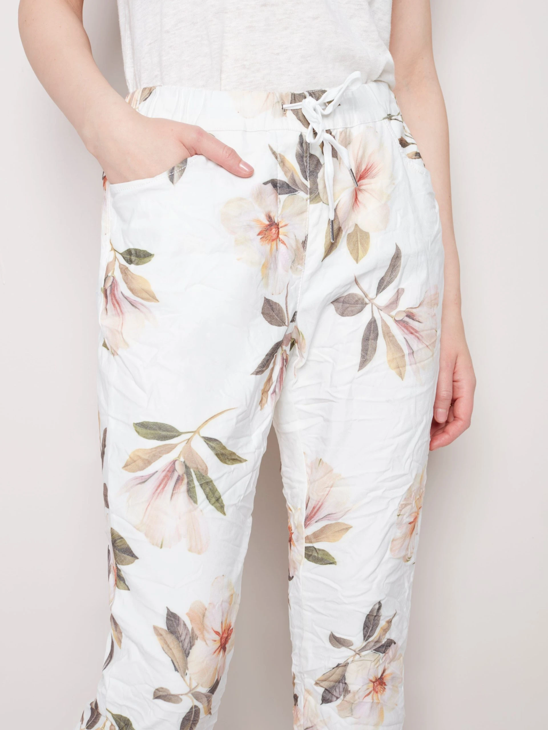 Charlie B FLORAL PRINT CRINKLE JOGGER - Image 3